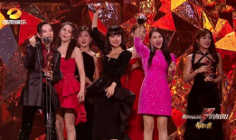 娱乐圈夫妇吃瓜视频,吃瓜视频揭秘甜蜜日常